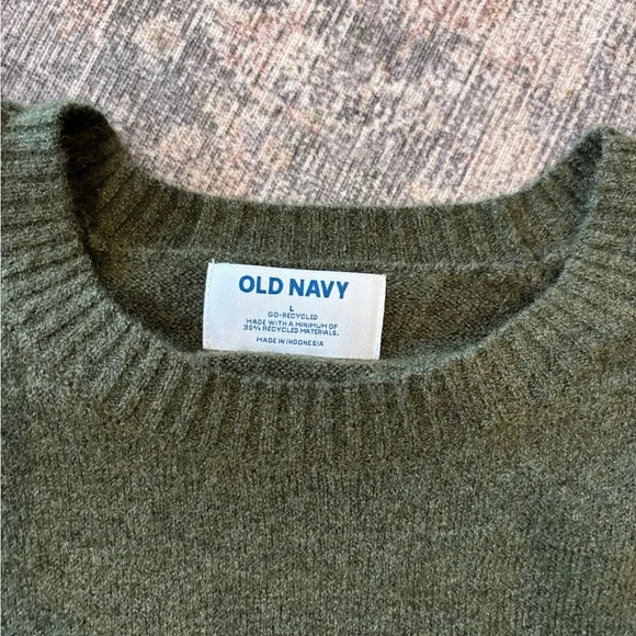 Old Navy Women's Dark Green Crewneck Sweater - Picture 2 of 3